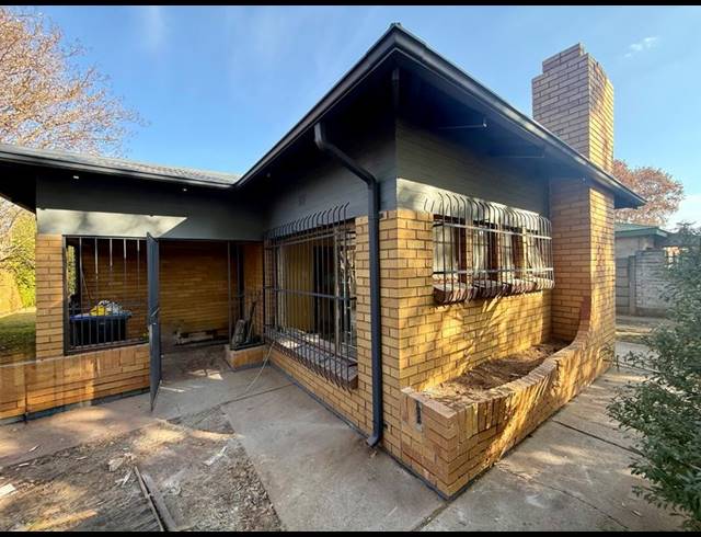 3 BEDROOM HOUSE FOR SALE IN VANDERBIJLPARK CE 1